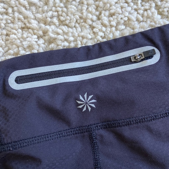 Athleta Capri Legging size Medium Women’s, zipper back pocket. - Picture 2 of 3